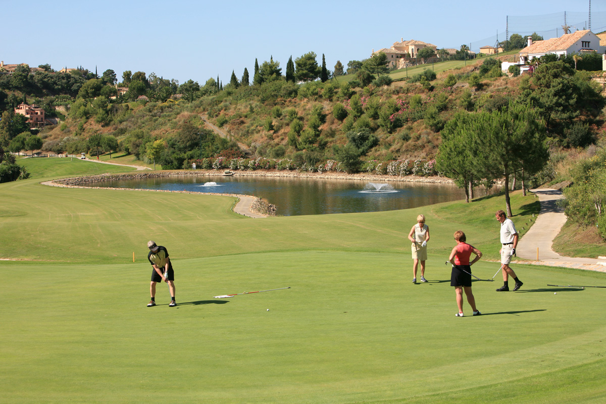Los Altos del Golf is a Taylor Wimpey’s development in Andratx nestled in the heart of the golf course of Andratx. It consists of 16 large detached houses split into 2, 3 and 4 bedroom properties. All the properties have excellent sizes and distributions with a privileged orientation letting you enjoy either spectacular golf or sea views. Los Altos del Golf is a Taylor Wimpey’s development in Andratx nestled in the heart of the golf course of Andratx. It consists of 16 large detached houses split into 2, 3 and 4 bedroom properties. All the properties have excellent sizes and distributions with a privileged orientation letting you enjoy either spectacular golf or sea views.