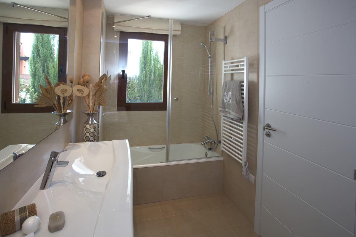 Taylor Wimpey's Los Robles de los Arqueros is located in a privileged part of the Costa del Sol, close to Marbella, famous Puerto Banús, San Pedro de Alcántara and the beautiful landscape of Ronda mountains. One of the best golf courses are just some kilometers away from residential Los Robles, one of the best well known is Los Arqueros Golf club, just take the A-397 from San Pedro de Alcántara towards Ronda and take the exit after 3 kilometres, at kilometre point 44.5.and there you are. Taylor Wimpey's Los Robles de los Arqueros is located in a privileged part of the Costa del Sol, close to Marbella, famous Puerto Banús, San Pedro de Alcántara and the beautiful landscape of Ronda mountains. One of the best golf courses are just some kilometers away from residential Los Robles, one of the best well known is Los Arqueros Golf club, just take the A-397 from San Pedro de Alcántara towards Ronda and take the exit after 3 kilometres, at kilometre point 44.5.and there you are.